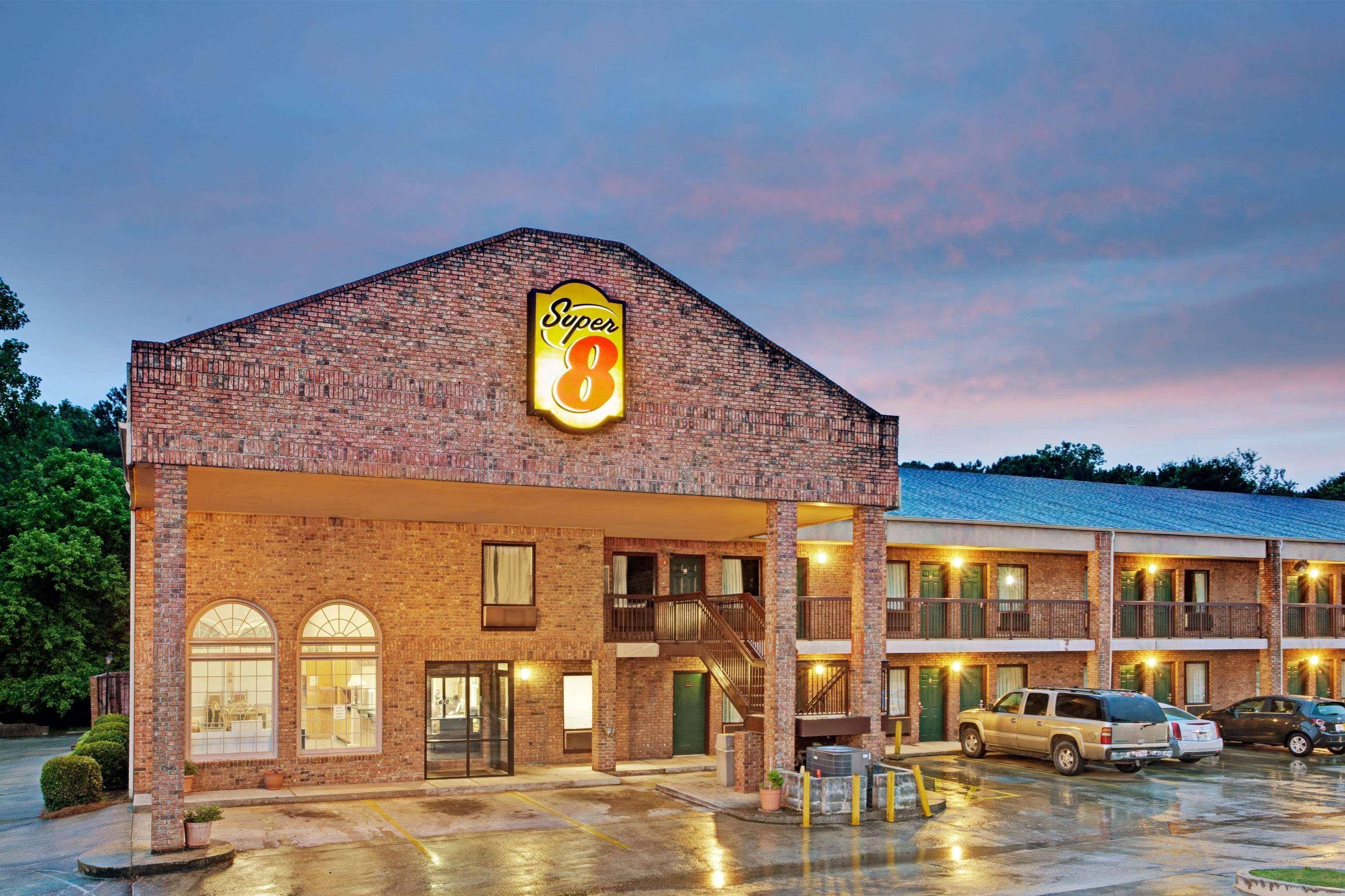 Super 8 By Wyndham Marietta/West/Atl Area Hotel Екстериор снимка