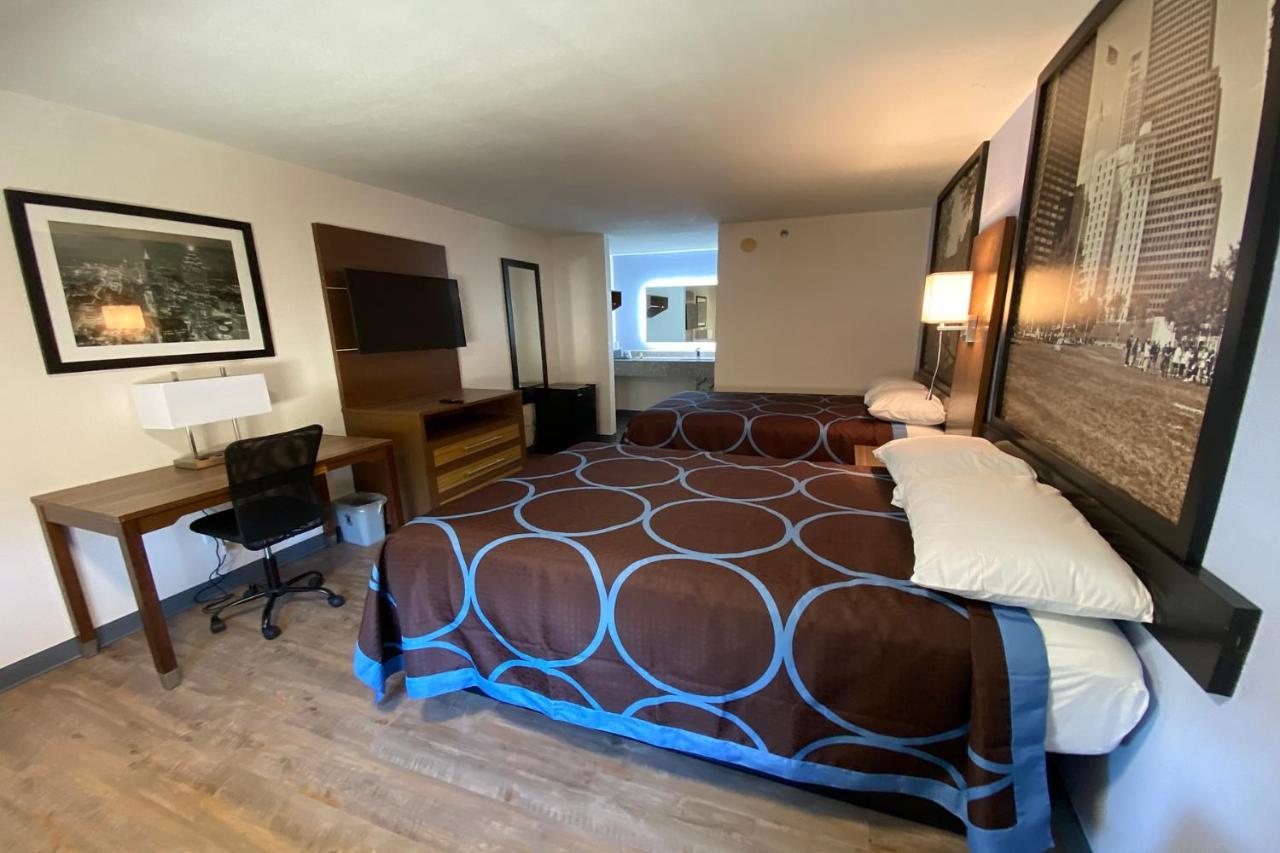 Super 8 By Wyndham Marietta/West/Atl Area Hotel Екстериор снимка